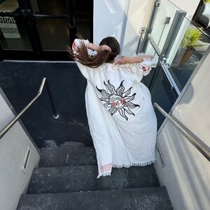 White Fringe Sun Embroidered Organic Cototn Kimono Robe